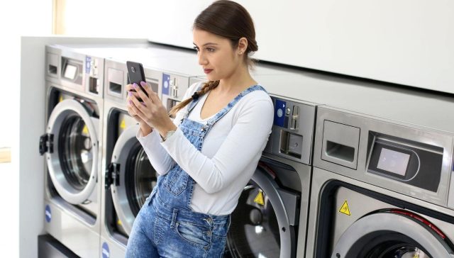 Transitioning from Coin to Card Payment Systems in Your Laundromat